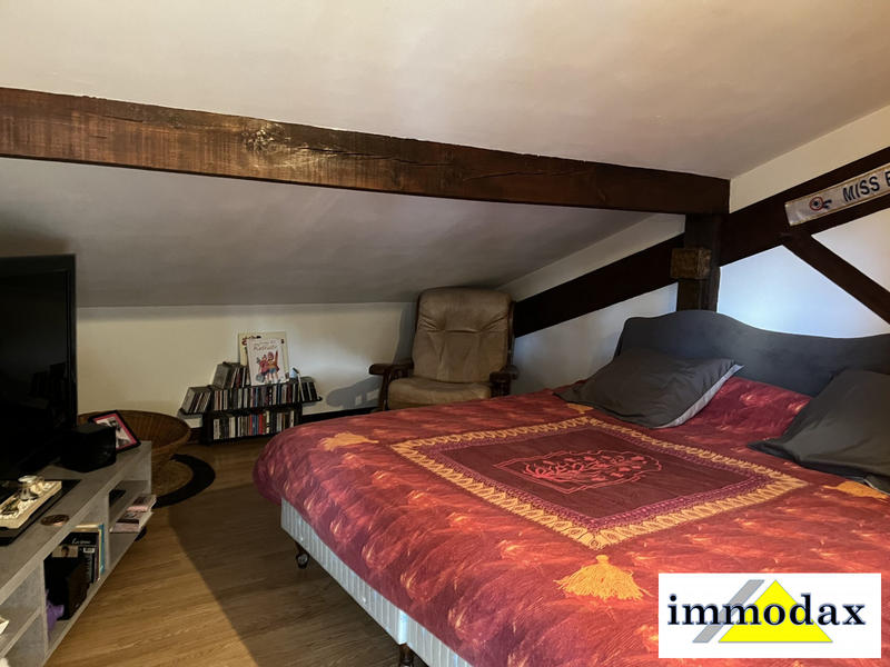 Maison traditionnelle - 250 m² - 6 pièces