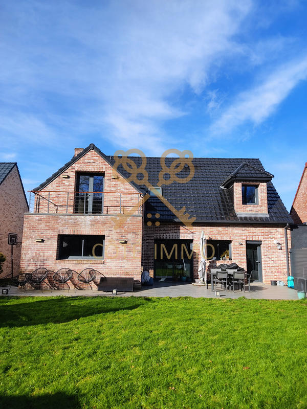 Maison - 160 m² - 7 pièces