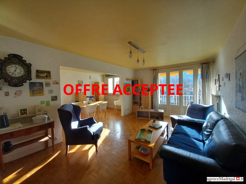Appartement - 98 m² - 4 pièces