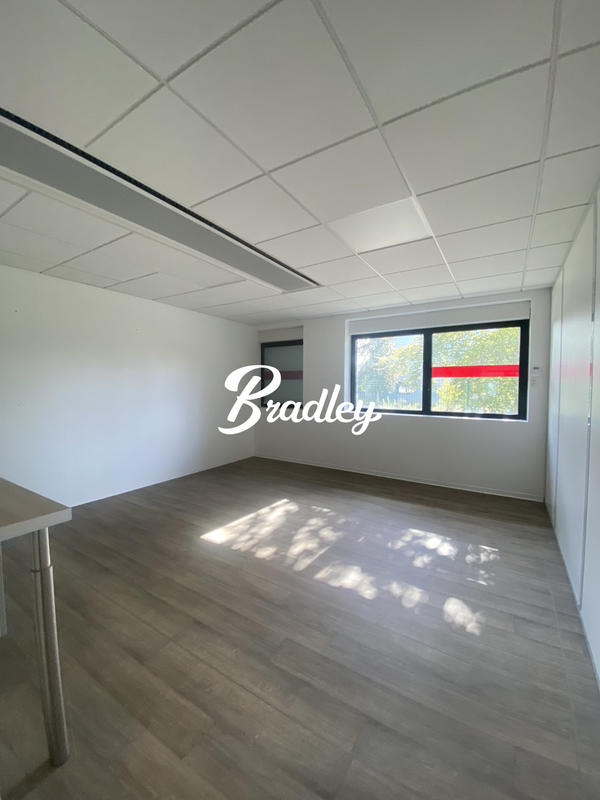 Bureau - 178 m²