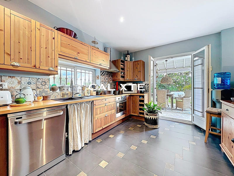 Bastide - 200 m² - 5 pièces