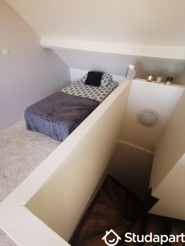 Chambre - 11 m² - 1 pièce