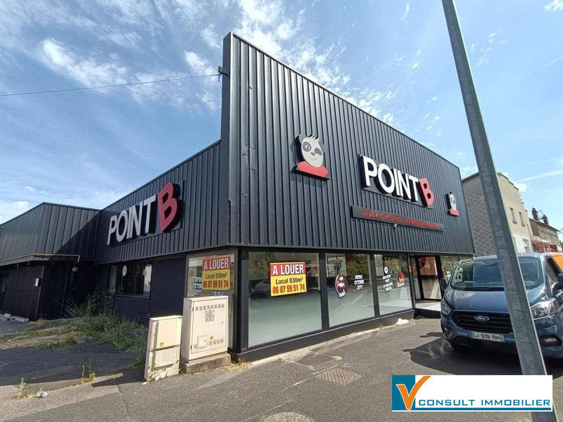 Local commercial - 832 m²