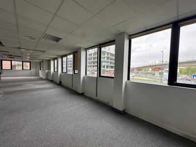 Bureau - 720 m²