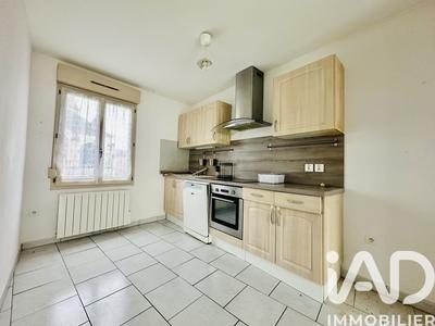 Maison - 98 m² - 4 pièces