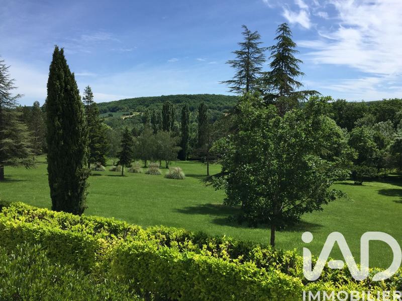 Maison - 364 m² - 14 pièces