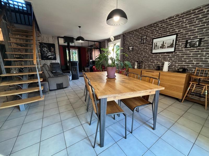 Maison - 170 m² - 7 pièces