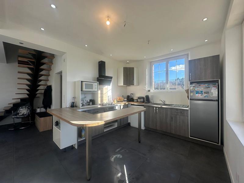 Maison - 95 m² - 3 pièces