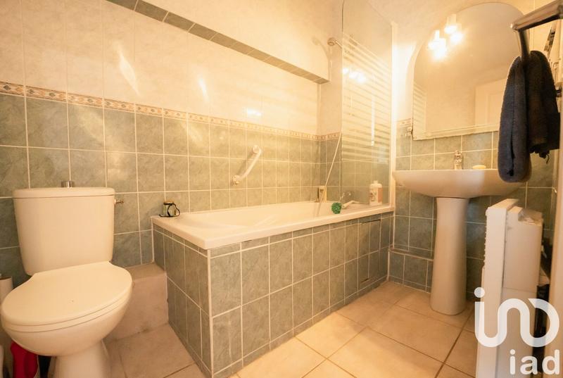 Maison - 245 m² - 9 pièces