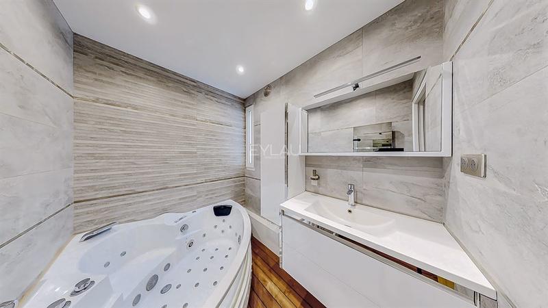 Appartement - 93 m² - 4 pièces