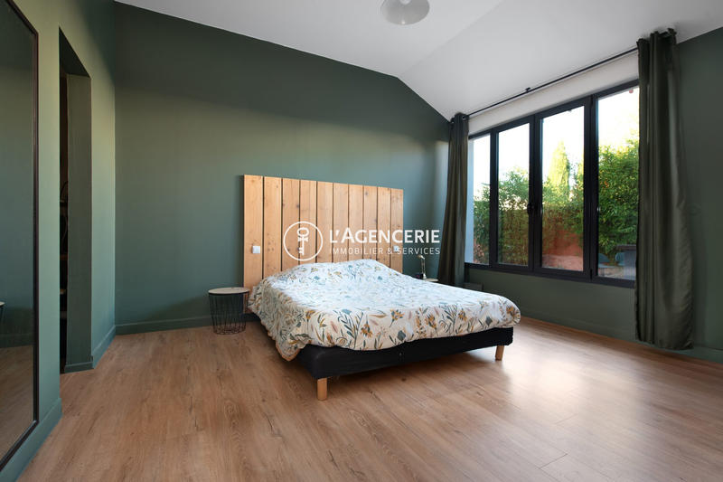 Maison - 321 m² - 6 pièces