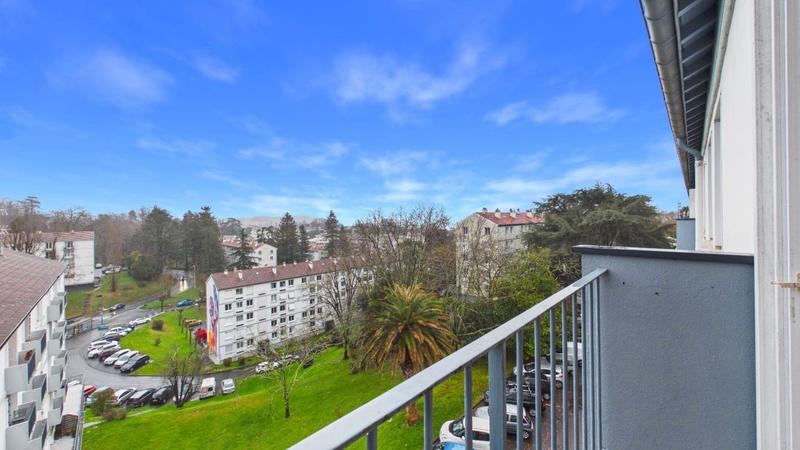 Appartement - 64 m² - 4 pièces