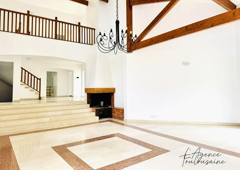 Villa - 231 m² - 6 pièces