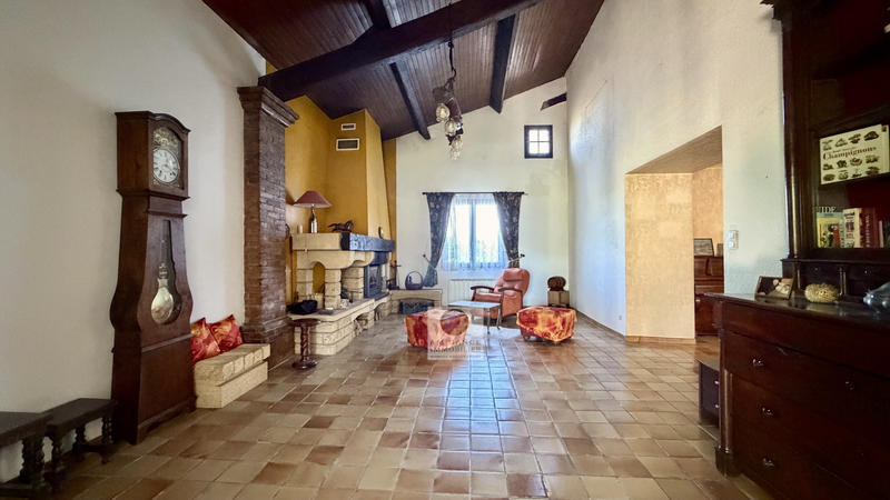 Maison - 208 m² - 7 pièces