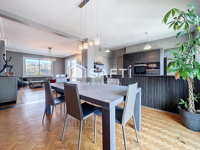 Appartement - 140 m² - 4 pièces