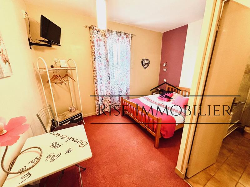 Propriété - 380 m² - 15 pièces