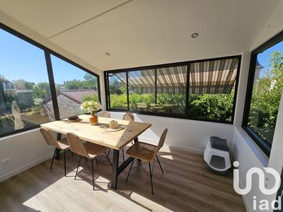 Maison - 180 m² - 10 pièces