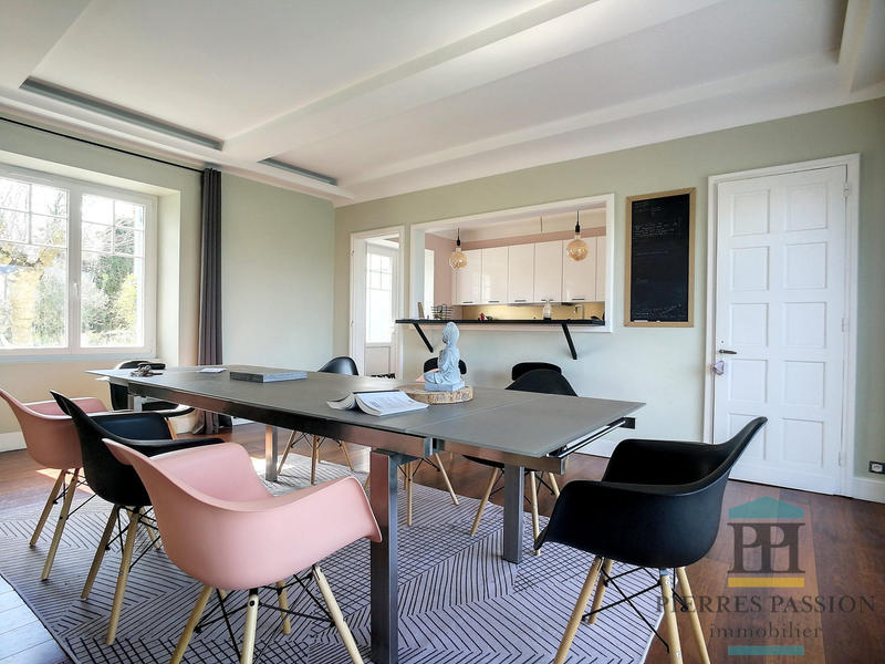 Maison ancienne - 232 m² - 9 pièces