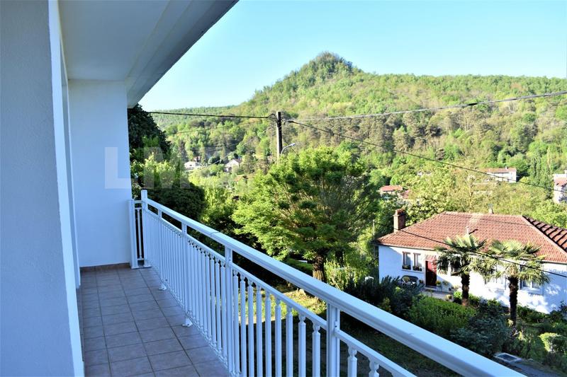 Maison - 139 m² - 9 pièces