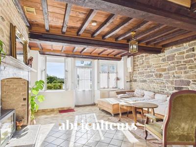 Maison - 140 m² - 7 pièces