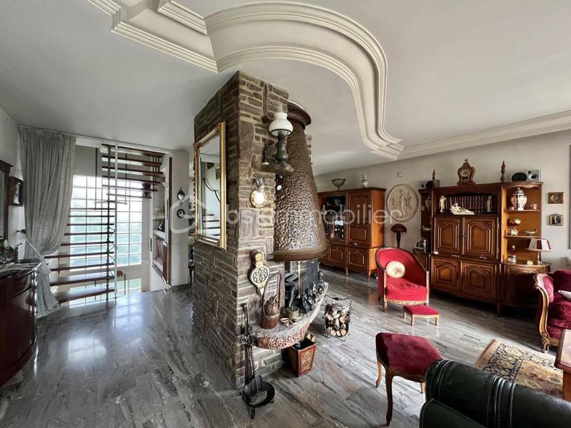 Maison d'architecte - 212 m² - 7 pièces