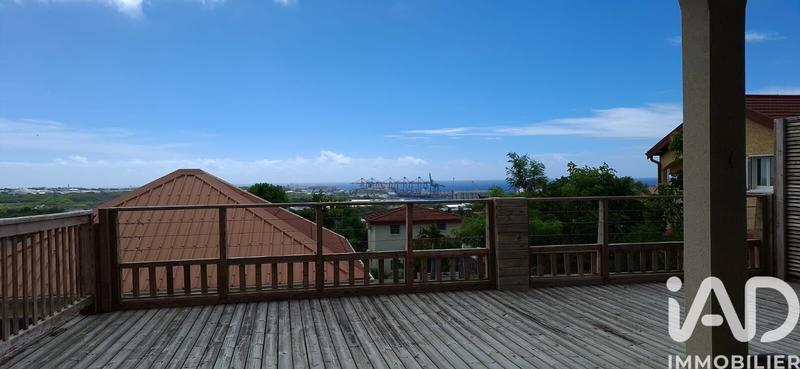 Maison - 241 m² - 9 pièces