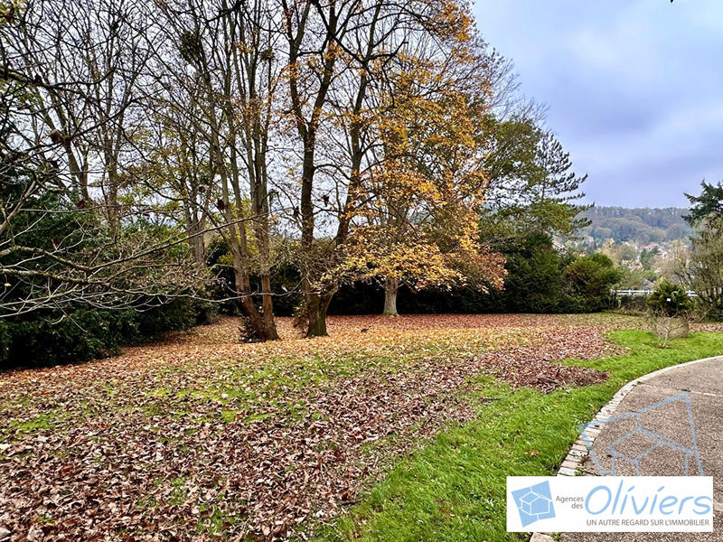 Maison traditionnelle - 375 m² - 9 pièces