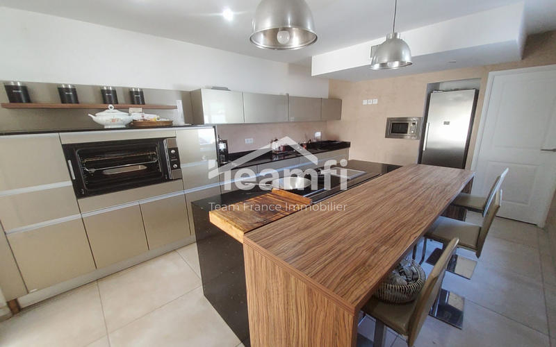 Maison contemporaine - 176 m² - 7 pièces