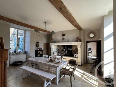 Corps de ferme - 468 m² - 12 pièces