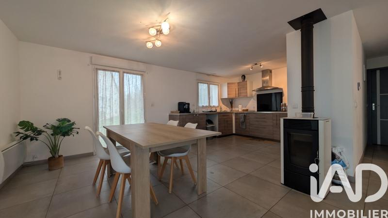 Maison - 96 m² - 4 pièces