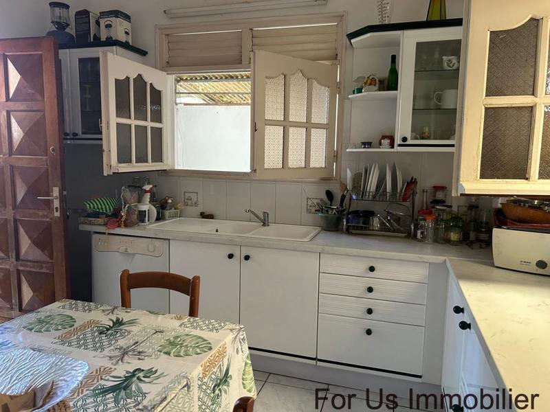 Maison - 215 m² - 7 pièces