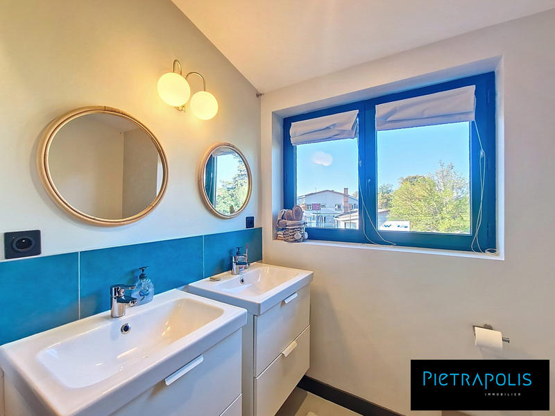 Maison - 140 m² - 5 pièces