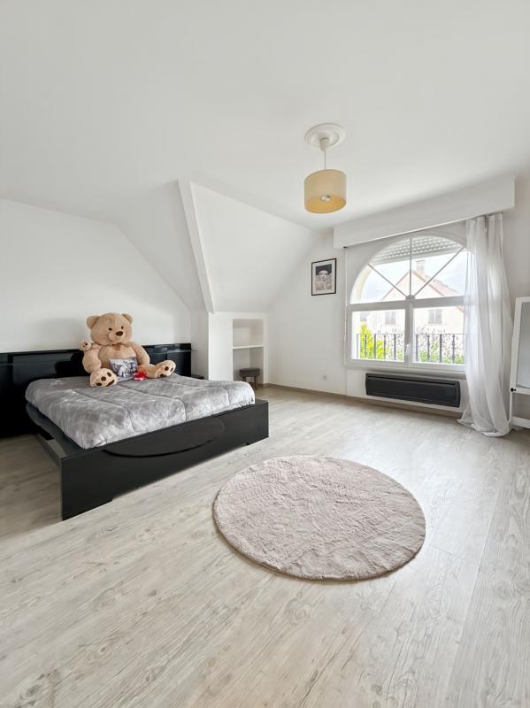 Maison - 155 m² - 6 pièces