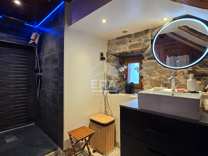 Maison - 143 m² - 6 pièces