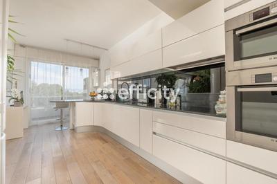 Appartement - 125 m² - 5 pièces