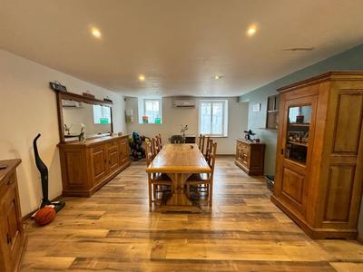 Maison - 195 m² - 7 pièces