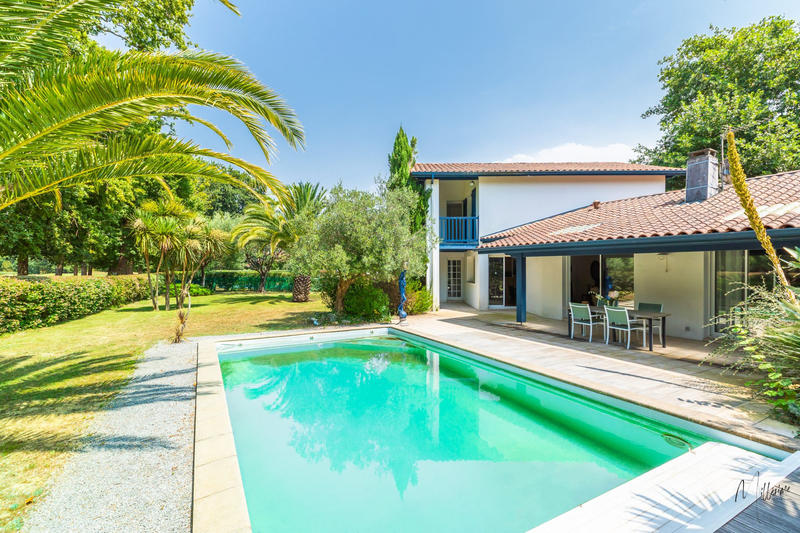 Maison - 148 m² - 6 pièces