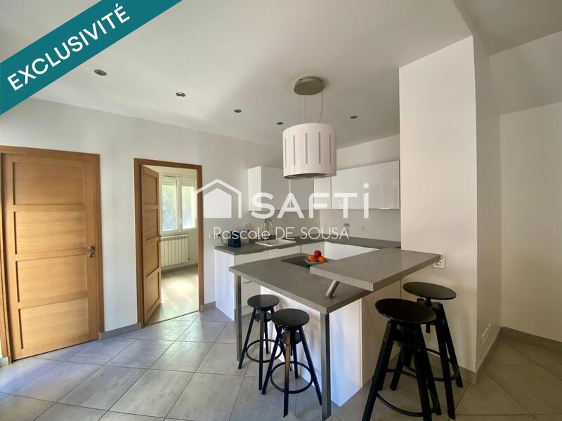 Maison - 96 m² - 5 pièces