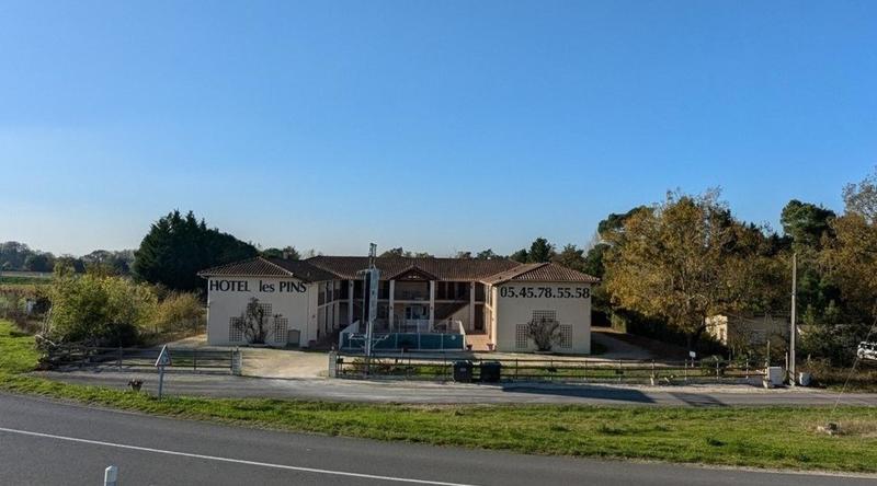 Local commercial - 711 m² - 36 pièces