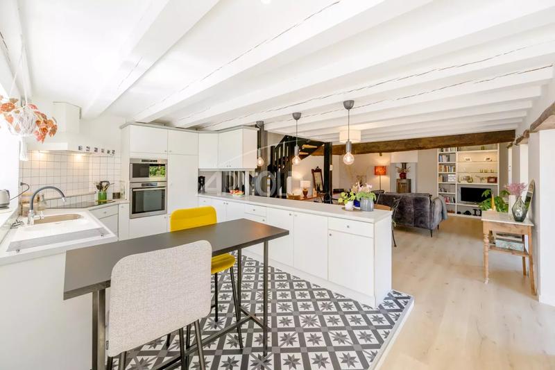 Maison - 137 m² - 8 pièces