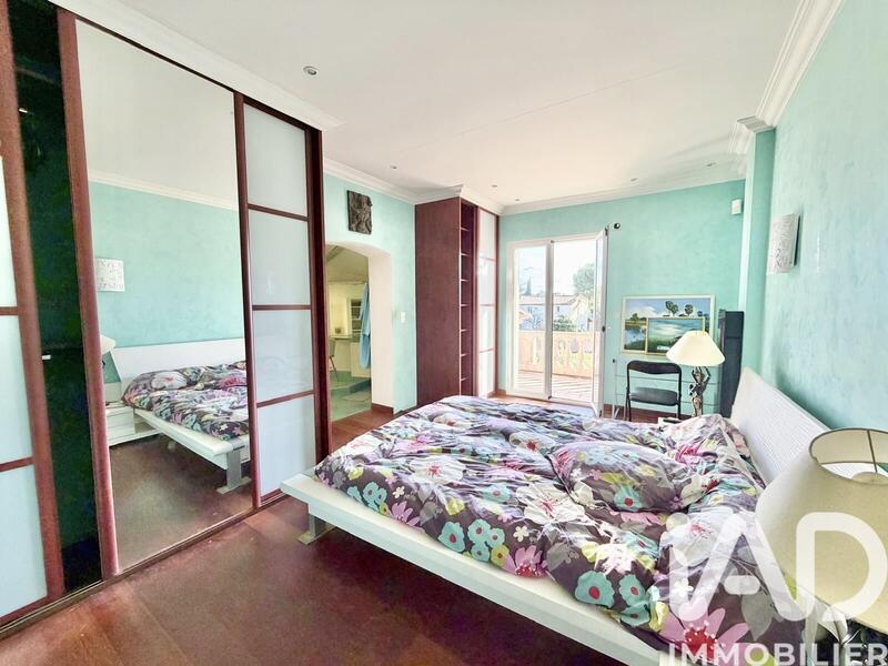 Maison - 300 m² - 5 pièces