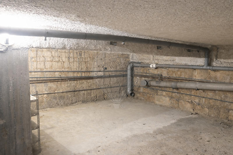 Maison - 320 m² - 10 pièces