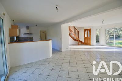 Maison - 113 m² - 6 pièces