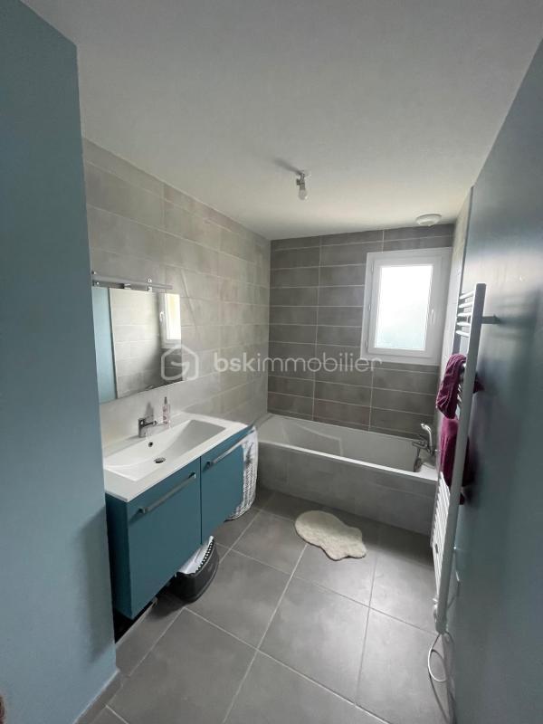 Maison traditionnelle - 104 m² - 5 pièces