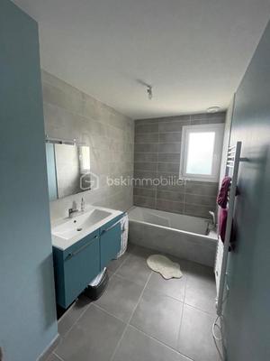 Maison traditionnelle - 104 m² - 5 pièces