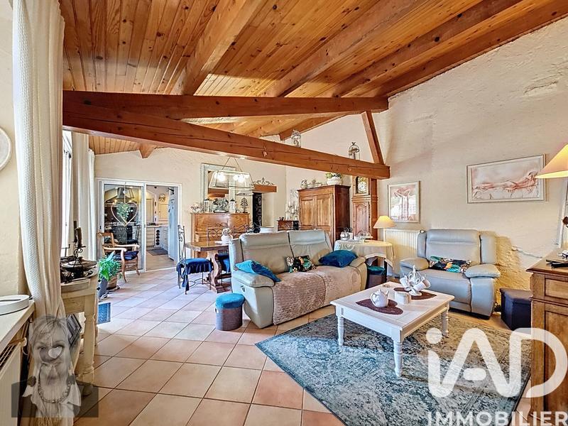 Maison - 228 m² - 8 pièces