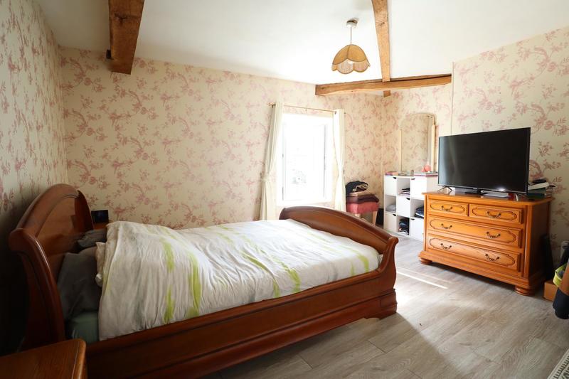 Maison - 207 m² - 7 pièces