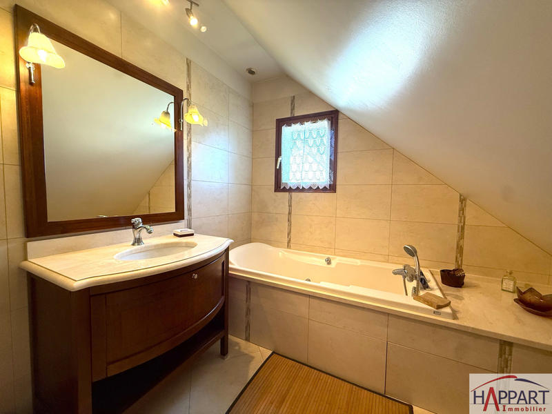 Maison - 150 m² - 5 pièces