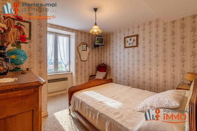 Maison - 185 m² - 8 pièces