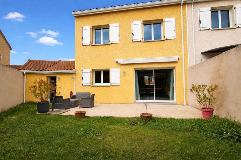 Maison - 92 m² - 4 pièces